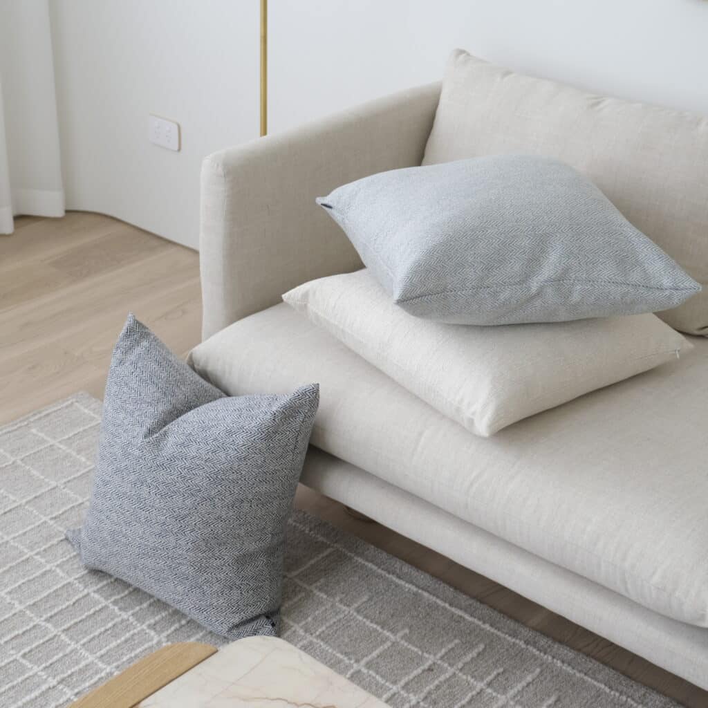 Durable cushion 55cm ideal for everyday use