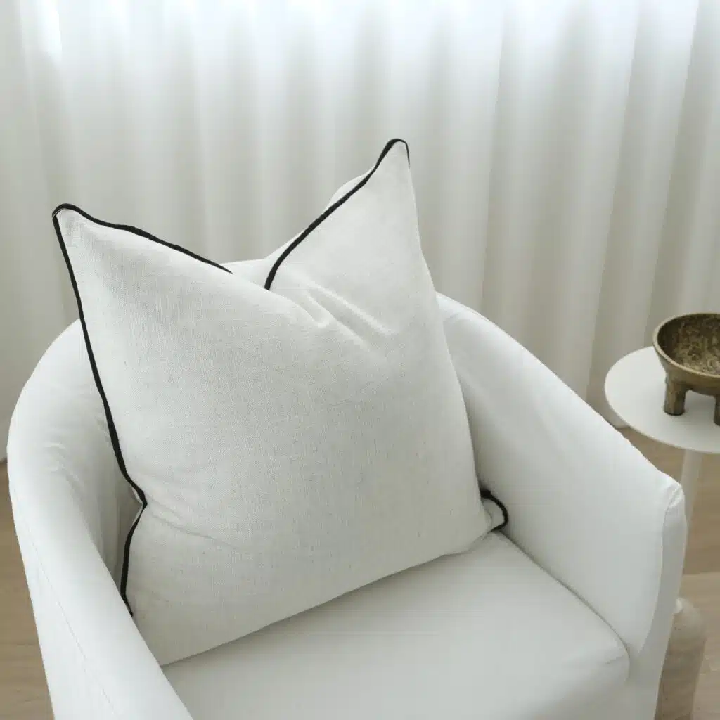 Durable cushion 55cm ideal for everyday use