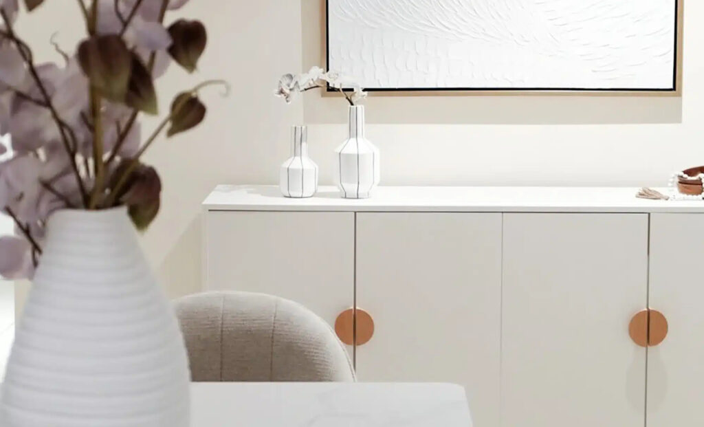 How to Style Your Living Room with the Perfect Sofa