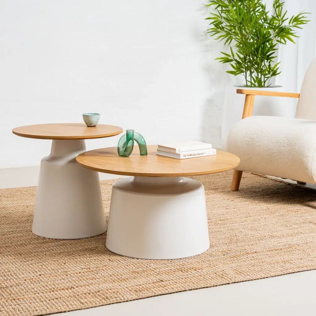 Modern oak-effect coffee table with white metal frame for living rooms