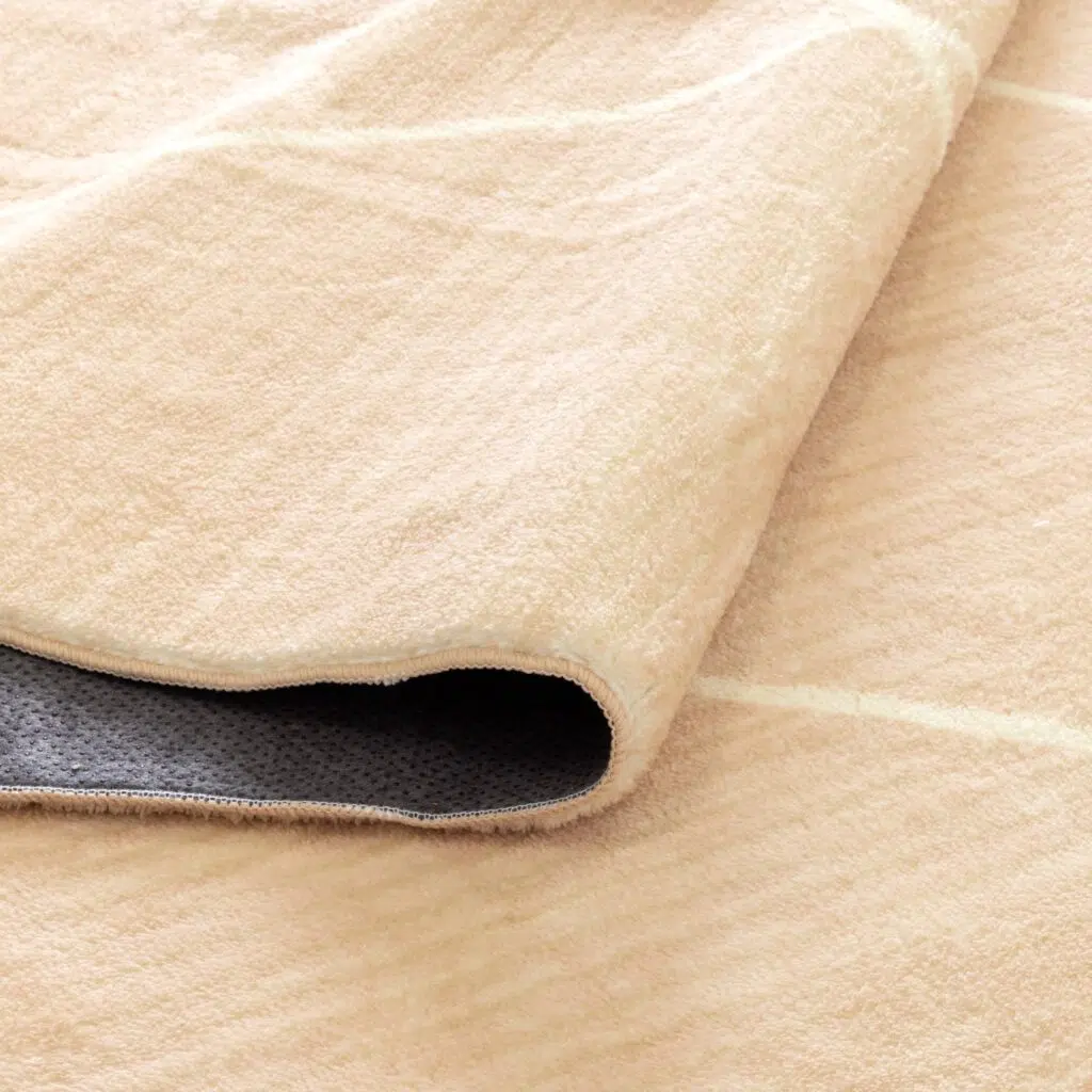 Cloud Diamonds Beige Rug: Luxurious Plush Pile, Versatile Design, Machine-Washable