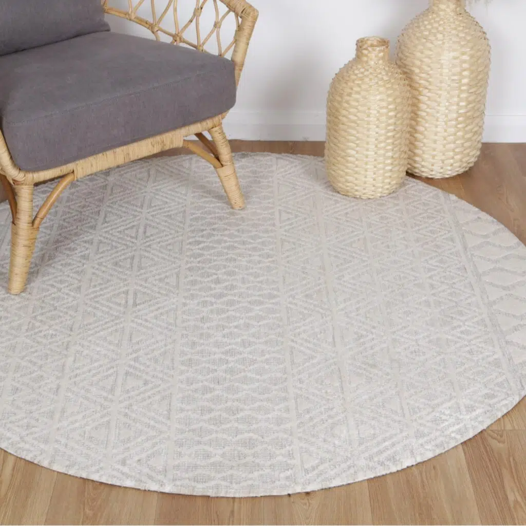 Amritsar Tessellations Cream Round Rug - Geometric Elegance, Luxurious Fabric, Versatile for Modern Rooms