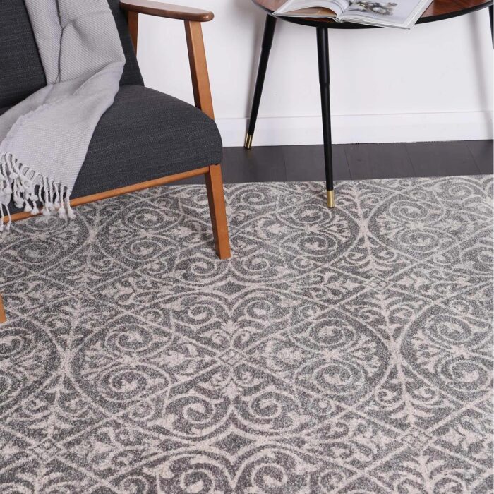 Delicate Antique Design | Sturdy Comfortable Seating | Timeless Color Scheme