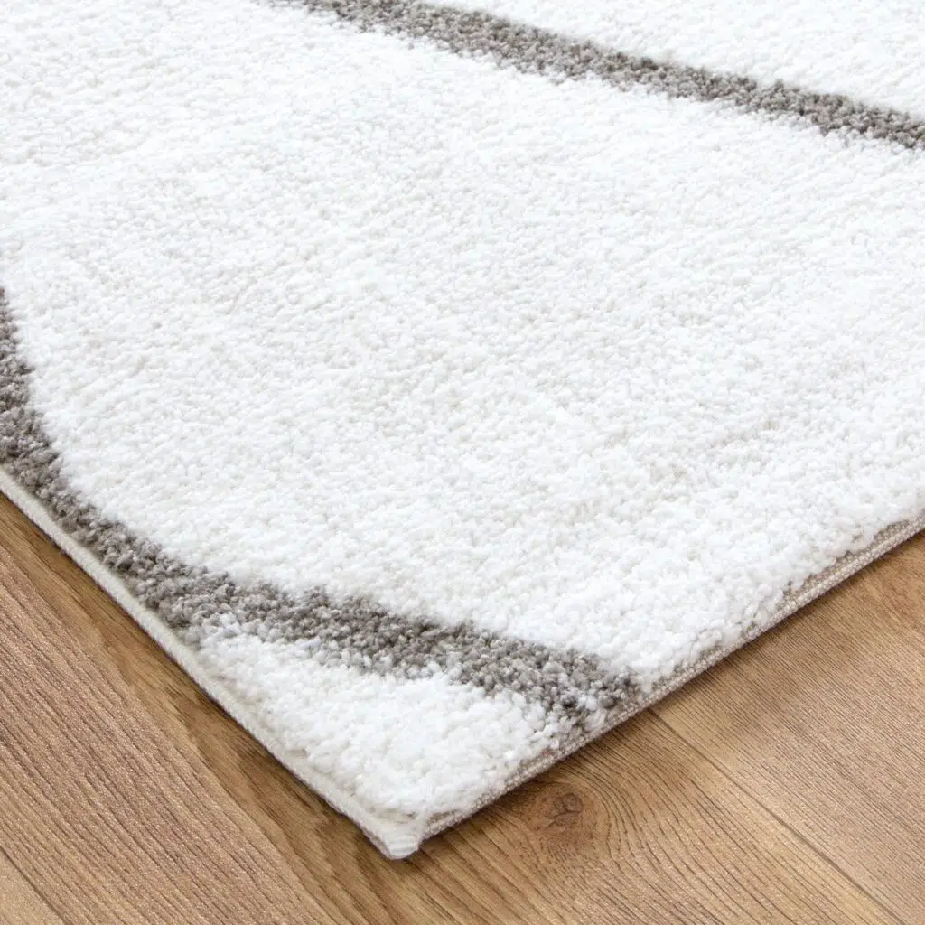 Luxurious 15mm Pile Polyester Rug Turkish Artistry & Durability