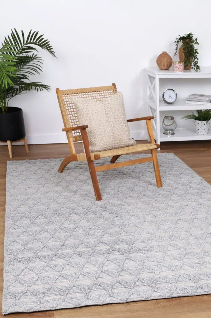 Himalaya Mosaic Tribal Grey Wool Rug - Timeless Design with Subtle Elegance, Comfortable for Active Spaces