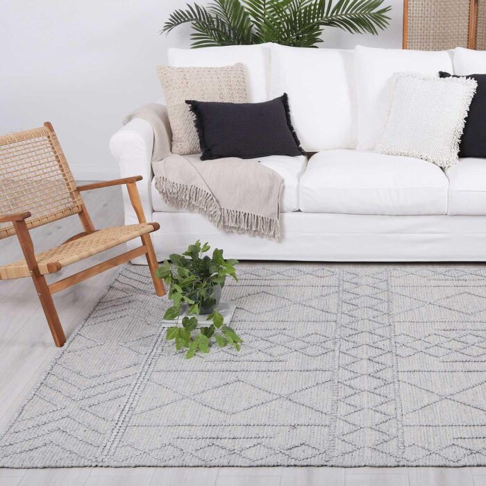 Himalaya Tribal Grey Wool Rug – Handwoven Elegance with 70% Wool & 30% Polyester for Modern Living