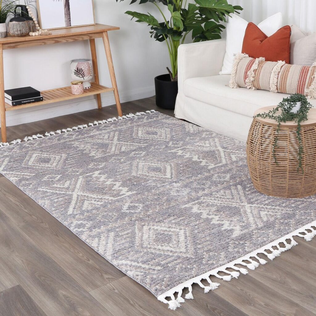 Plush Shag Rug with Moroccan Patterns for Comfort & Style