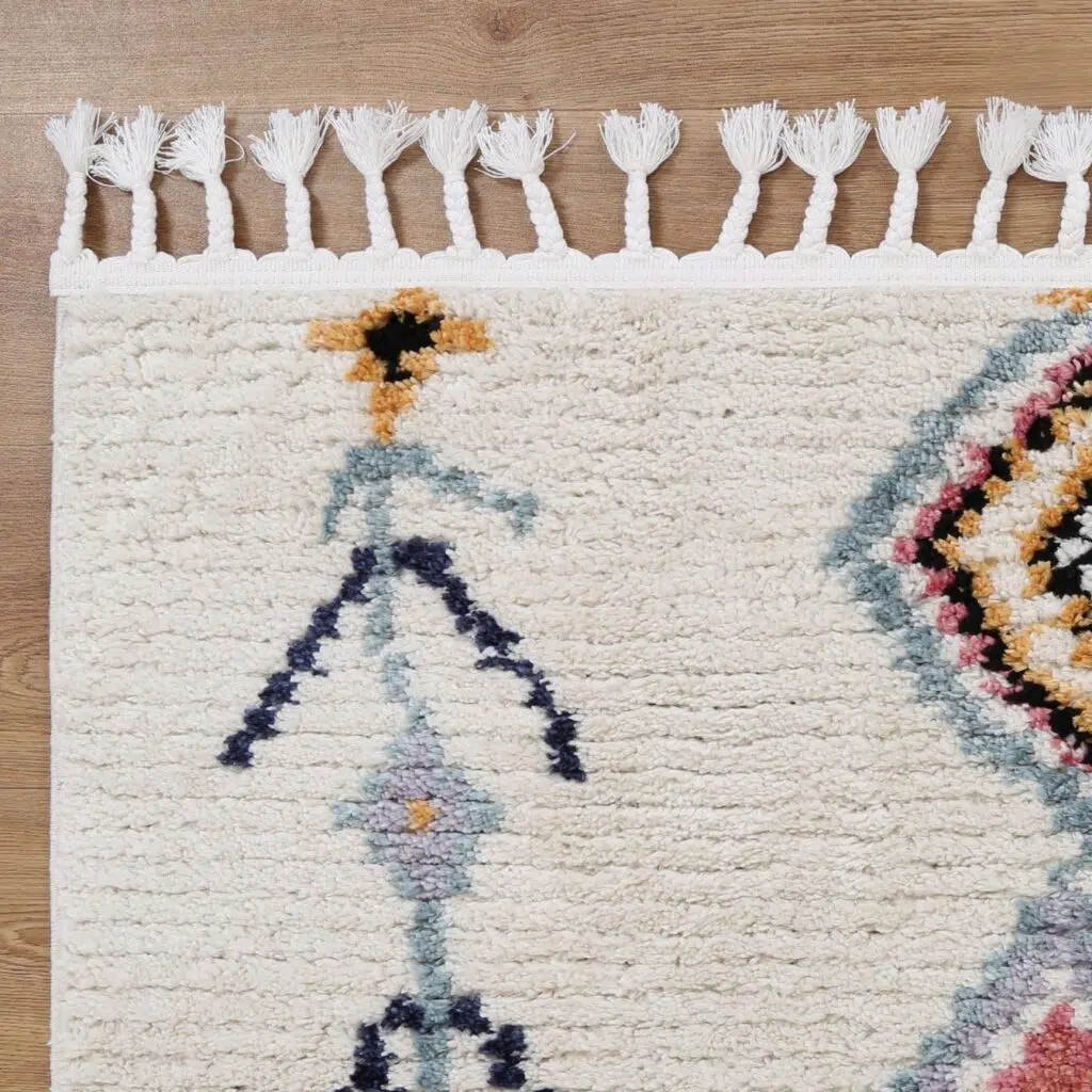 Luxurious plush polyester shag rug with high pile for modern minimalist decor