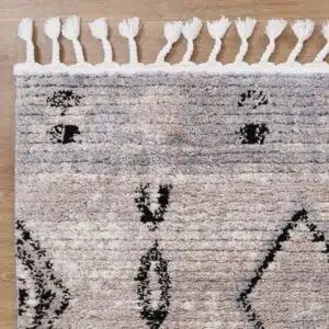 Tribal Diamond Ash Rug - Elegant Moroccan Design