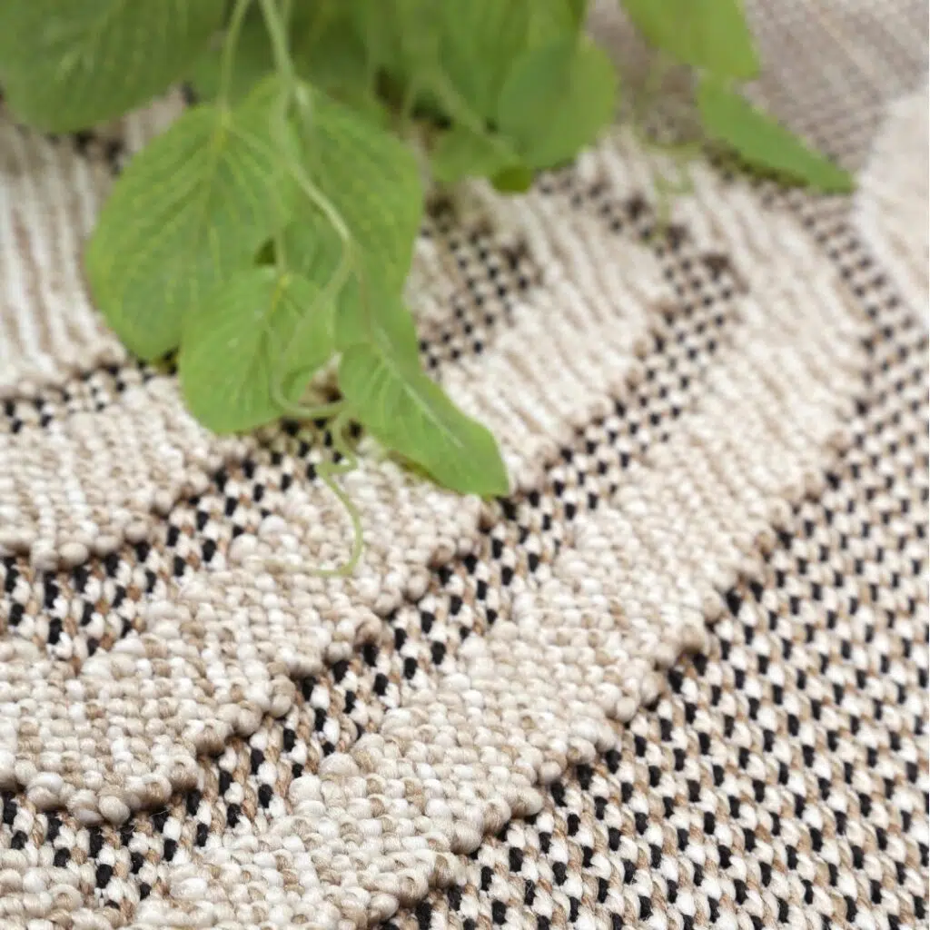 Modern Indoor/Outdoor Brown Rug Durable UV-resistant Polypropylene Textured