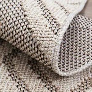 Modern Indoor/Outdoor Brown Rug | UV-resistant polypropylene, 6mm pile, durable for all weather