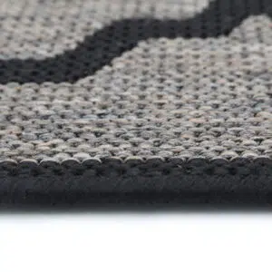 Elegant geometric rug with durable material and traditional craftsmanship – low-maintenance design for modern interiors
