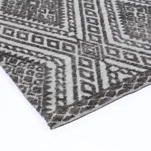 Amritsar Majitha Grey Cotton Blend Rug hand tufted durable polyester soft cushioning sophisticated design easy maintenance