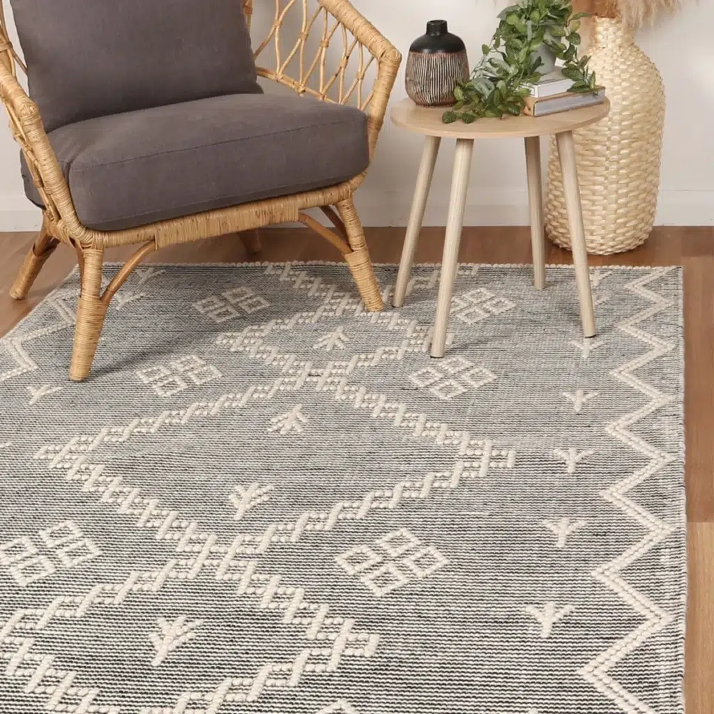 Handcrafted Aztec Wool Blend Cream Rug Goa Design No Tassels Soft Durable Warm Tone Home Decor