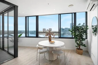 Wentworth Point6